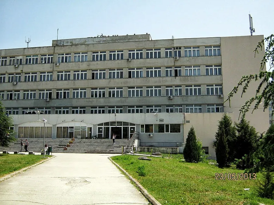 Студенти работят за компания рекордьор на Гинес по нефтени платформи