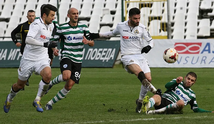 "Славия" изгони Венци от стадиона