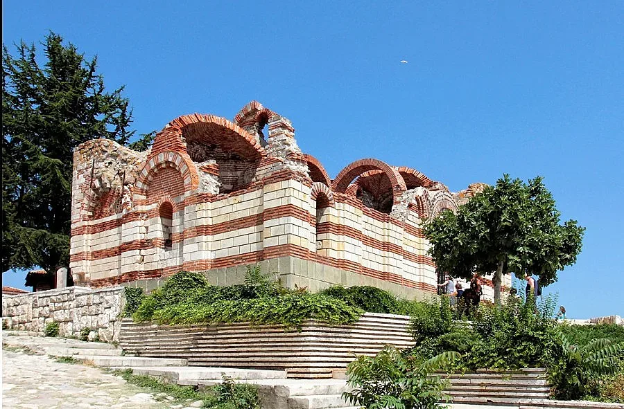 САЩ инвестира 700 хил. долара за църква в Несебър