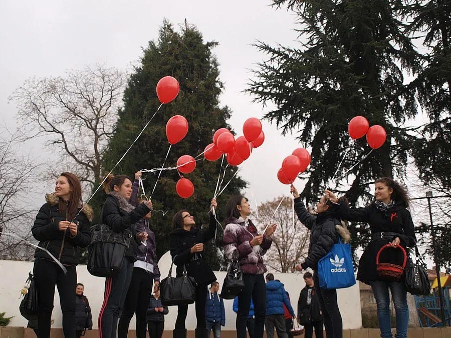 С балони в небето Симитли каза „Не на спина"