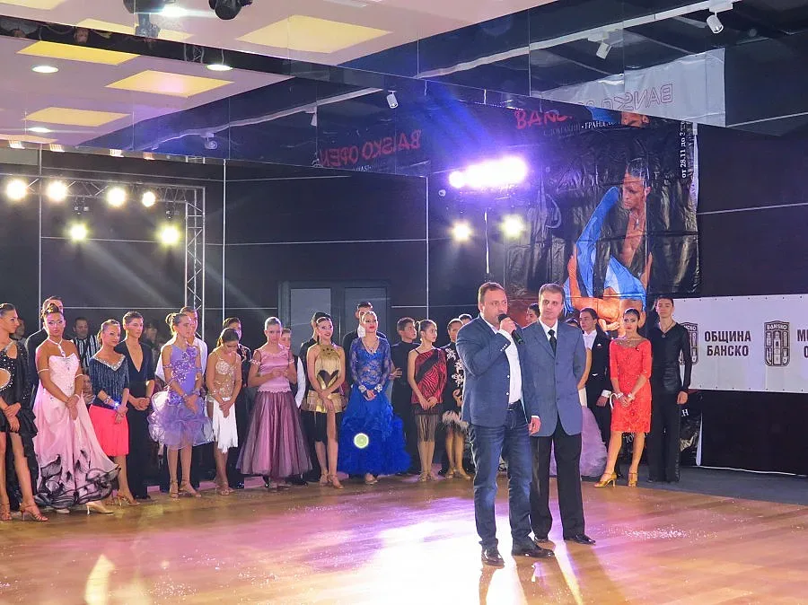 Над 300 танцьори разтърсиха Банско