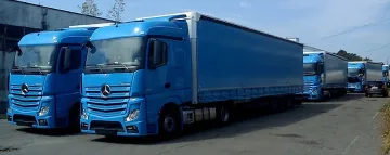 Трети ден руски ТИР стои обърнат на пътя