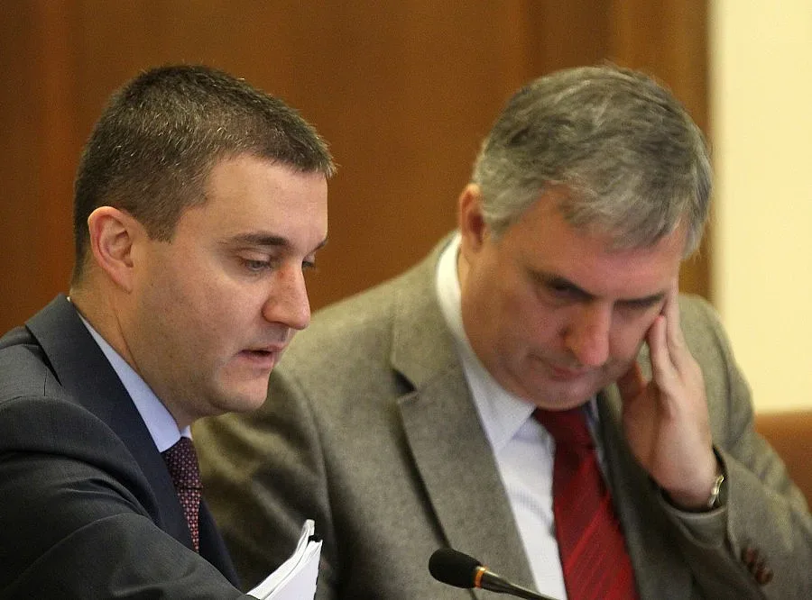 Минималната заплата става 360 лв. от 1 януари