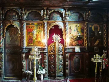 Добринище възкреси вековен храм