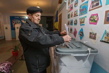 Проевропейските партии водят на изборите в Молдова