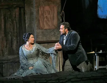 Метрополитън кани Соня Йончева