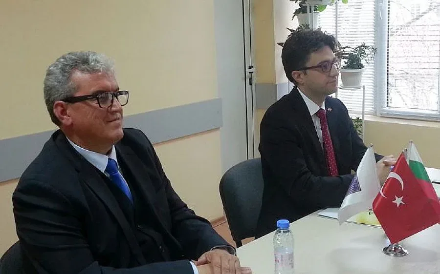 Алпер Акташ на първа визита в Момчилград