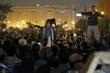Най-малко 2 жертви на протестите в Кайро