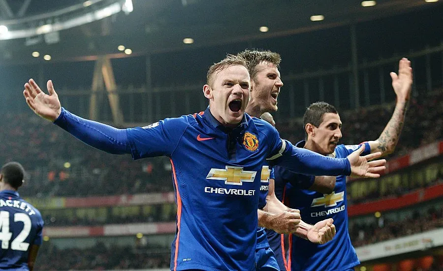 Юнайтед смачка Хъл, но загуби Ди Мария 