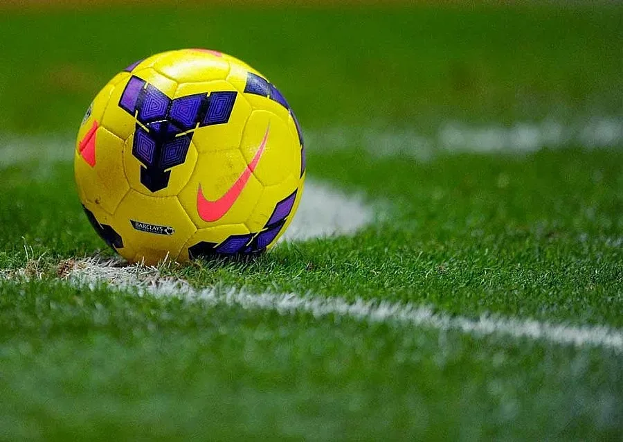 Счупен нос и екшън на "Лаута"