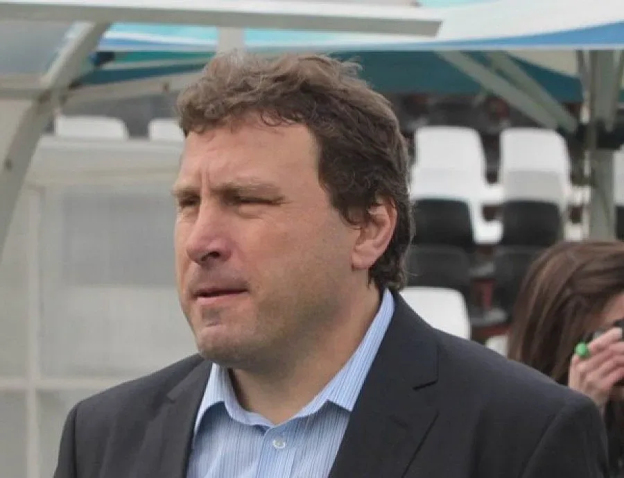 "Славия" възкръсна срещу слаб "Ботев"