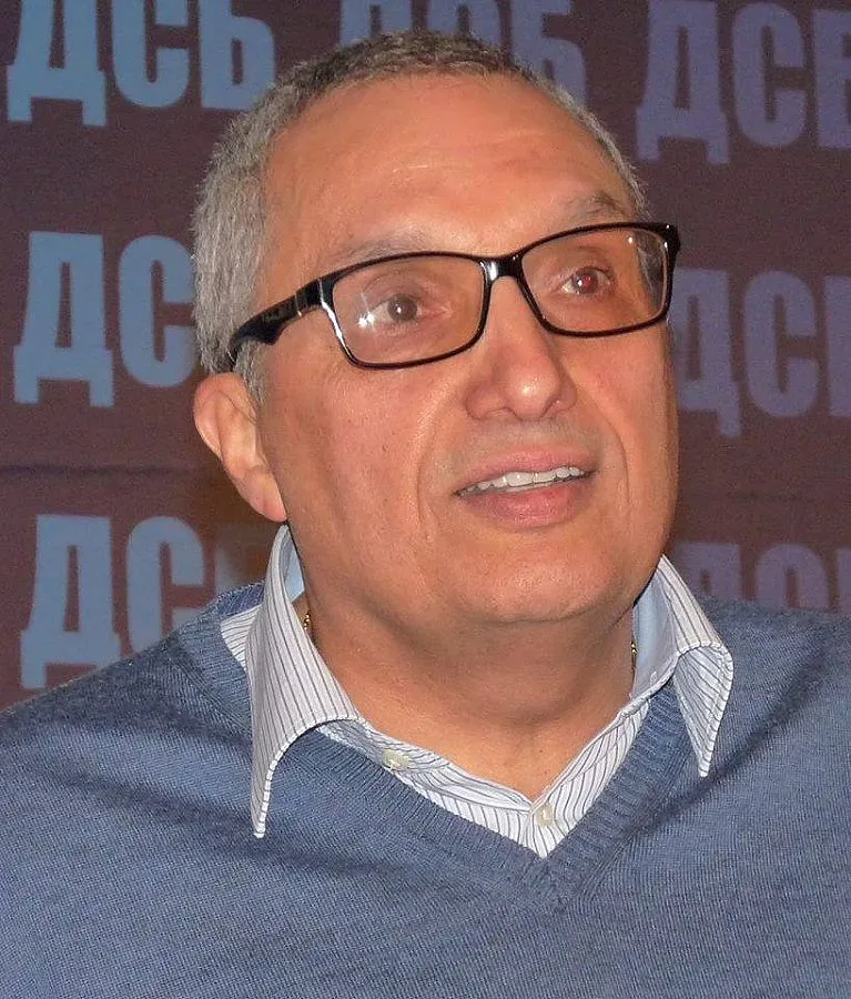 Костов: ДСБ опря на границата на саморазрушаването си