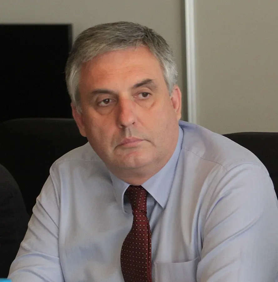 Калфин: В бъдеще възрастта за пенсиониране да е 65 г.