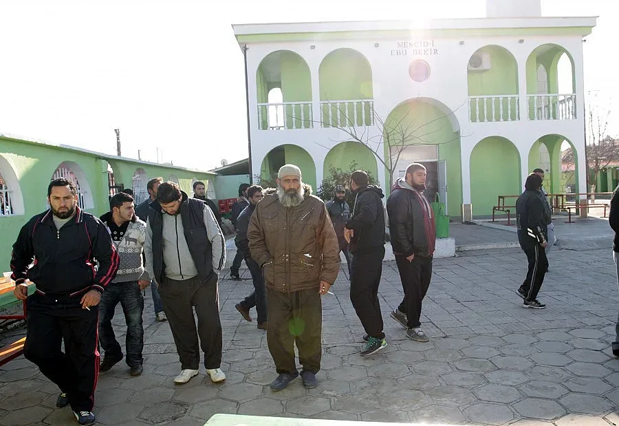 Поискаха "задържане под стража" за 7-те арестувани след акцията на ДАНС