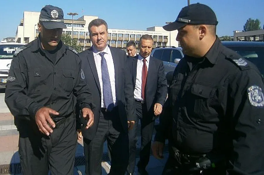 Палев се зарича да не бъде златен пръст 