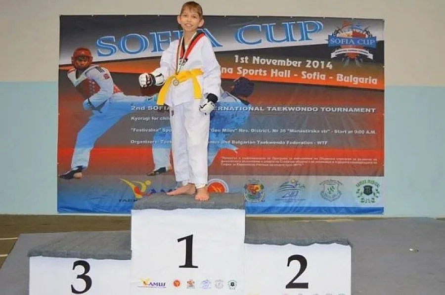 Благотворителен базар дава рамо на болния Митко