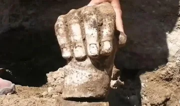 Започна сглобяването на статуята на Херакъл
