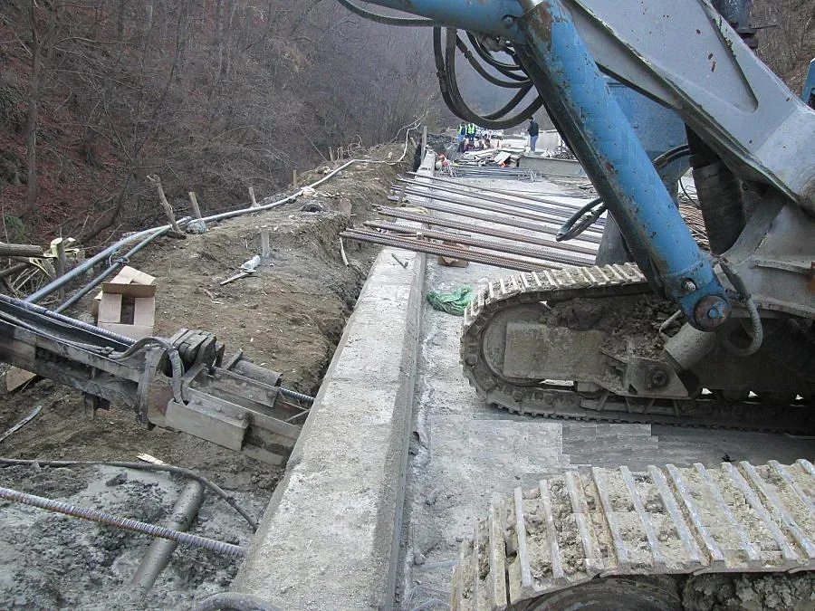 10 дни до укрепването на пътя за Банско