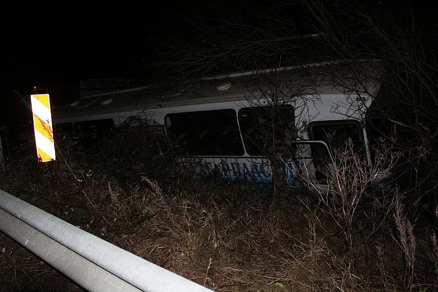 Работнически автобус катастрофира край Ветрен