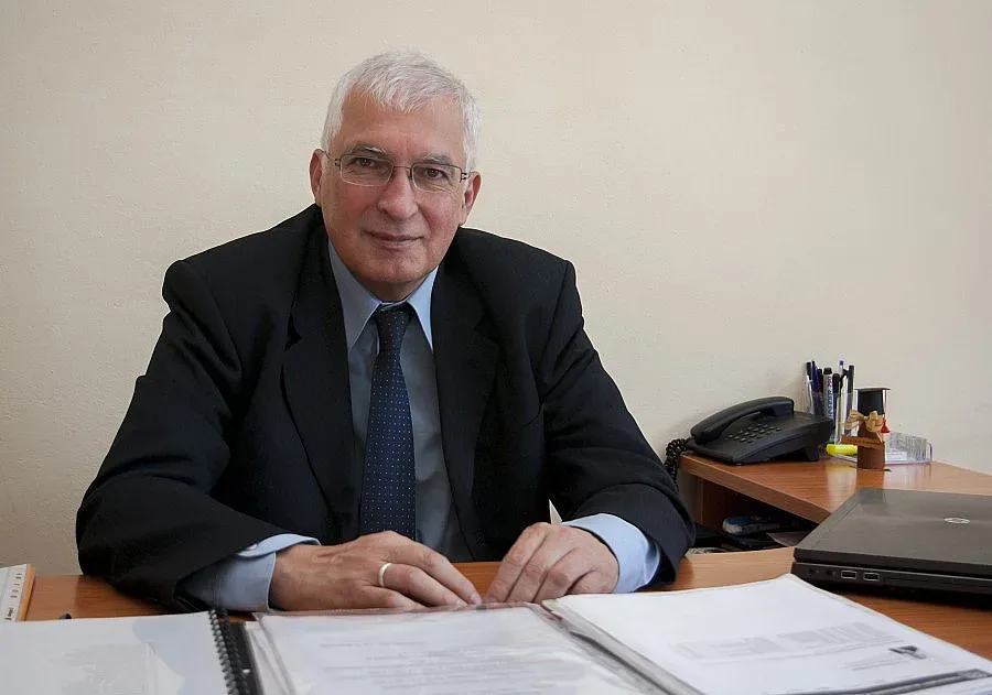 Ще се наложи затягане на коланите още 2-3 г.