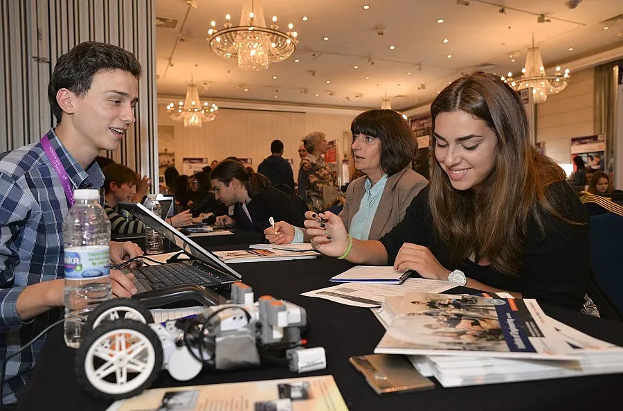 Лондон вдига летвата за БГ студенти