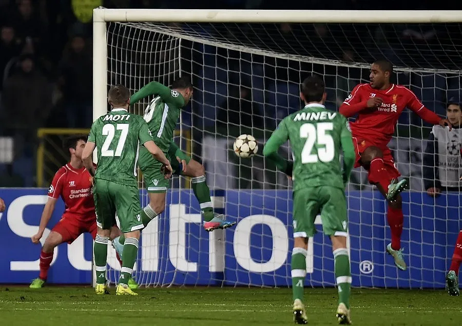 Домусчиев ядосан на точката