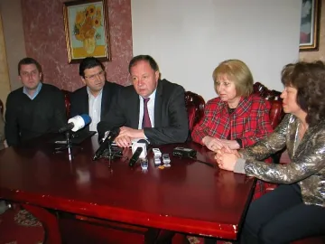 Миков призова за повече дисциплина в партията