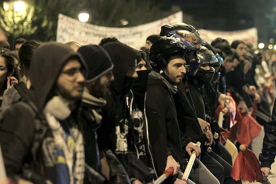 Гърция блокирана от 24-часова обща стачка