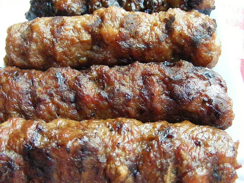 Каква е тайната на сочните кебапчета от соца? Рецепта от 1958 г.