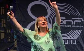 Марги Хранова и Любо на площада за ЧНГ