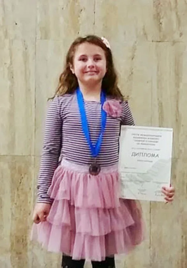 7-г. пианистка с бронзов медал