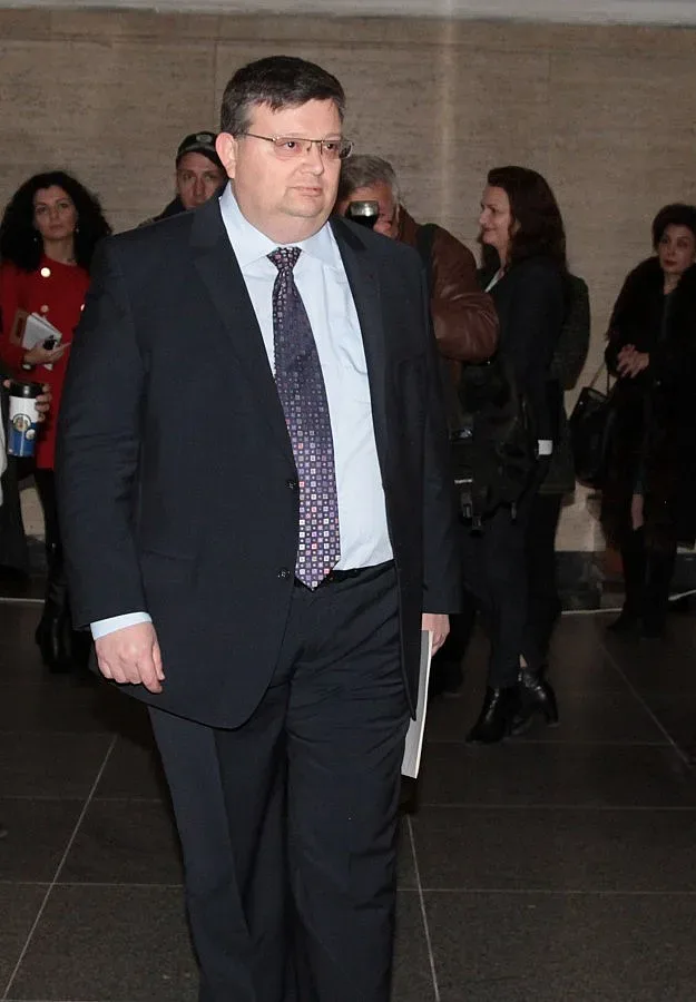 Цацаров се обяви за преструктурирането на ВСС