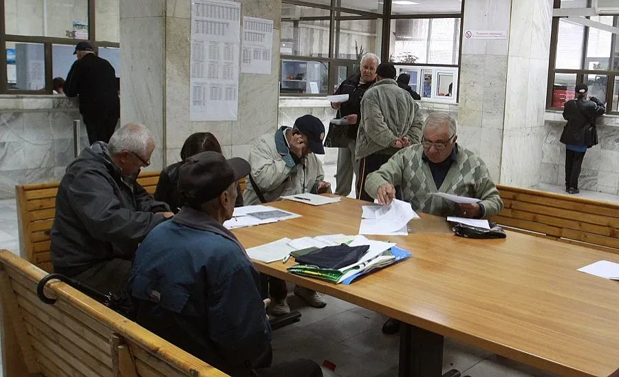 Без коледни добавки за всички пенсионери