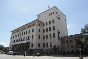 Влоговете изпревариха с 3 млрд. лв. заемите