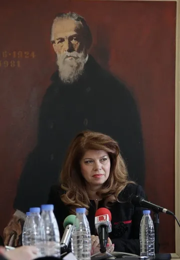 Йотова: Ако се спрат ОП, малките и средни предприятия ще фалират