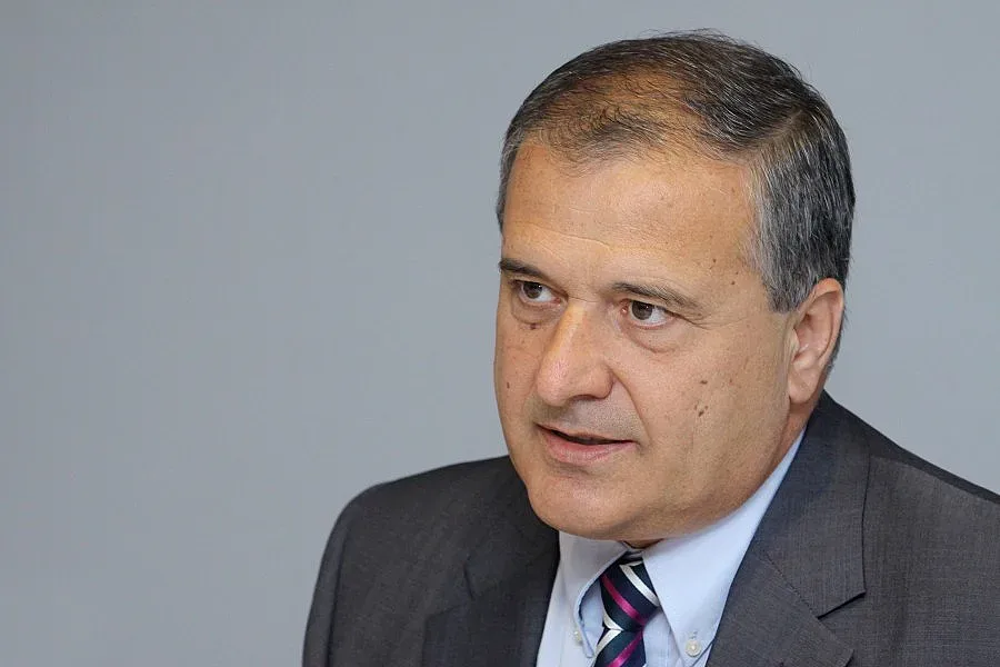 Държавният заем да се харчи за инвестиции, а не за заплати