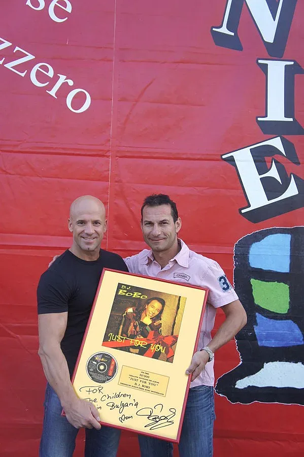 Разиграват на търг подкова на цирков кон