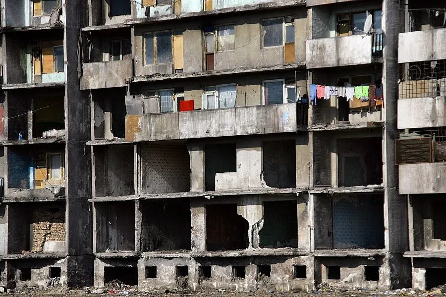 Отново незаконни бараки на мястото на бл. 20 в Ямбол