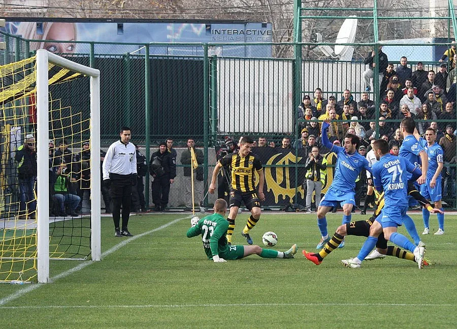 Херо решава след 15 дни за "Левски"