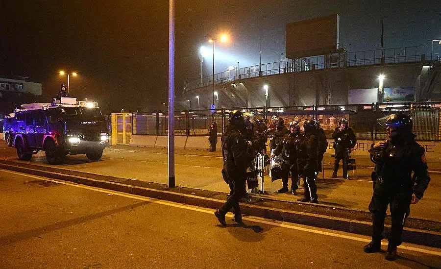 Кръв оплиска победа на "Рома"