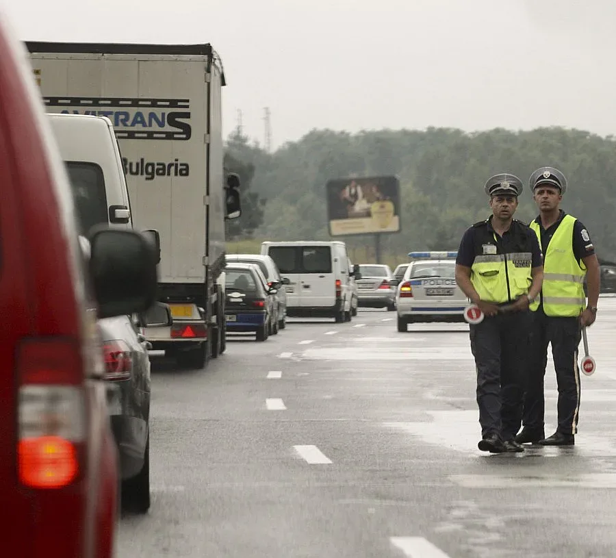 20 патрулки с камери до Нова година