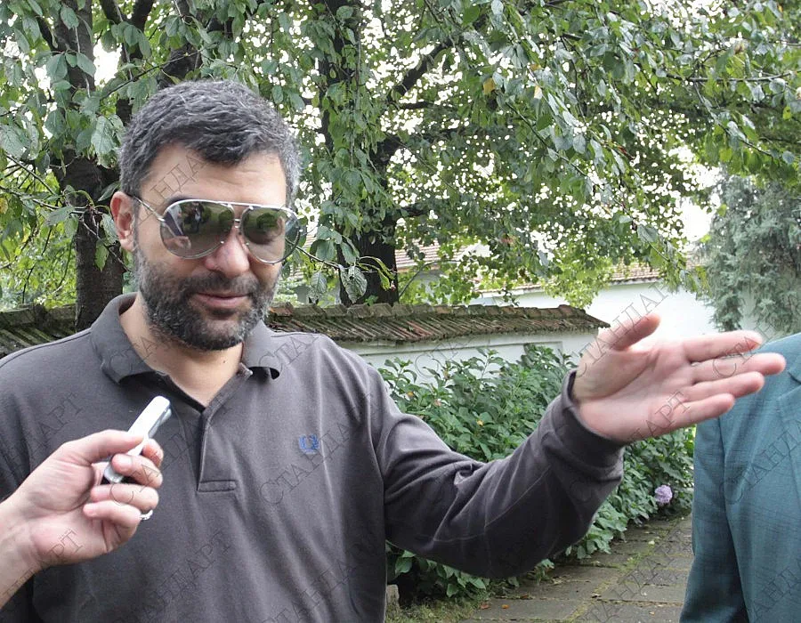 Калина сваля Малък Тошко