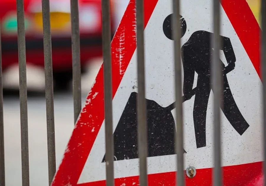 Спешно ремонтират опасен мост по пътя за Гърция