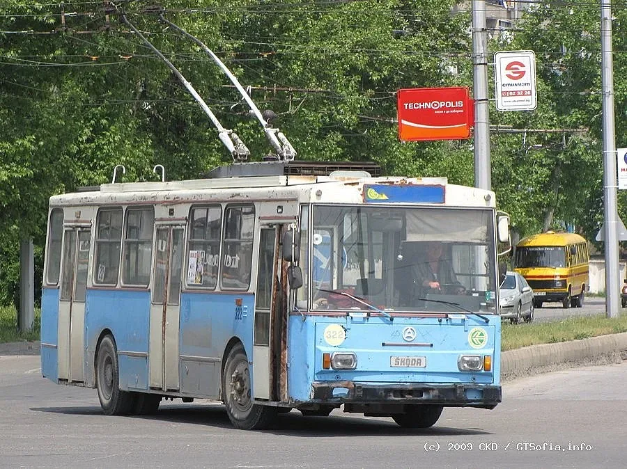 Апаши спряха тролеите в Сливен