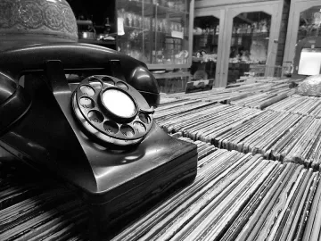 Дядо закачи спестяванията си на табела