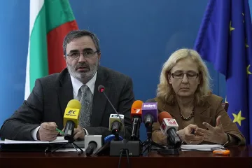 Главният епидемиолог: Заразяването не е лесно