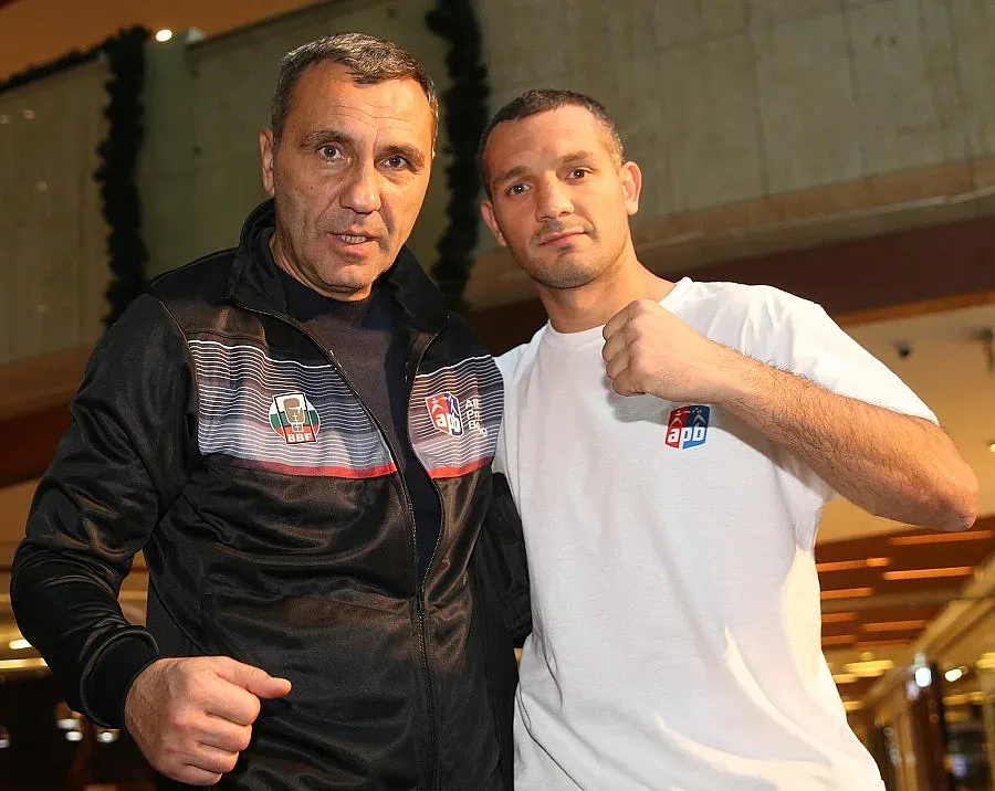 Спас Генов с нов съперник