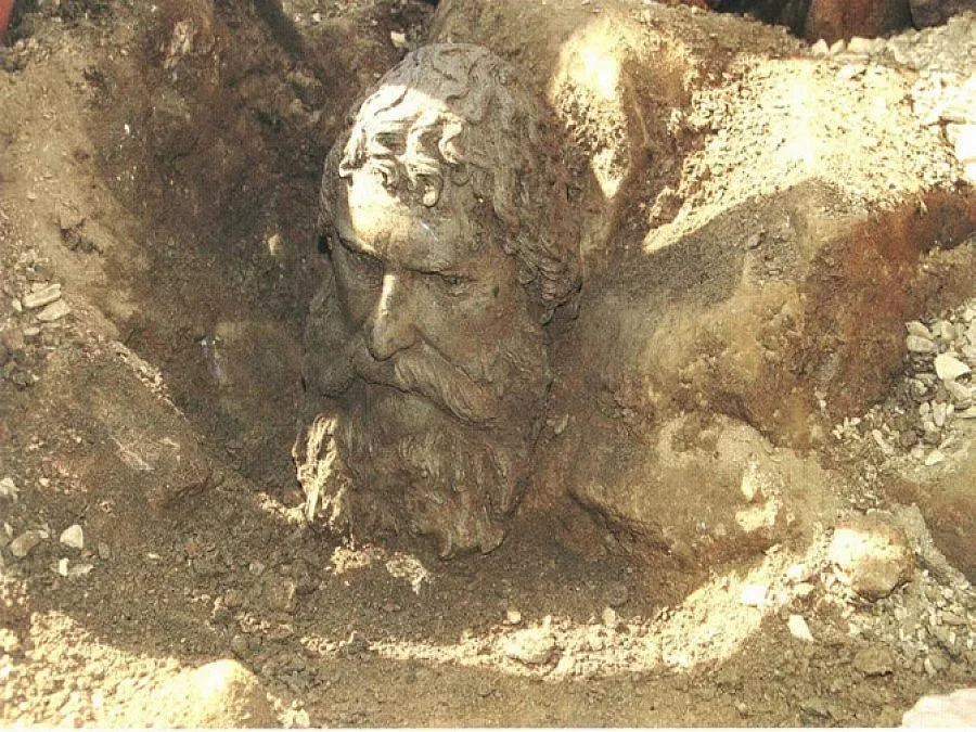 Лувъра ни дава 4 зали за траките