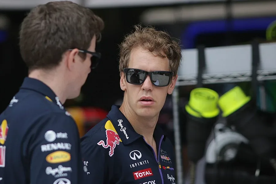 Рокада във Ферари: Фетел смени Алонсо