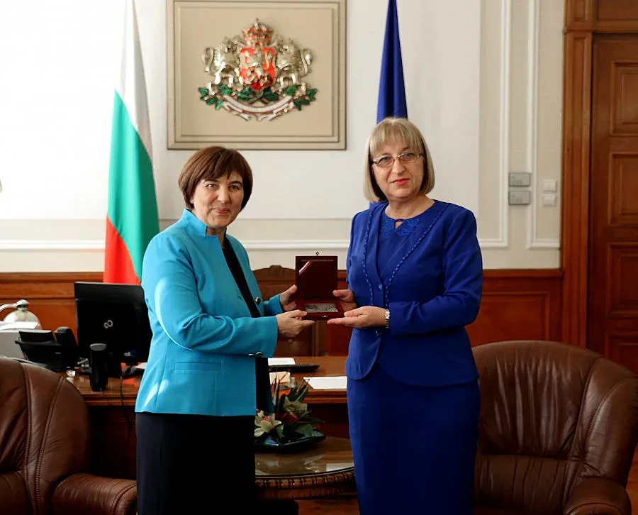 Цачева: От грижата за децата днес зависи бъдещето на обществото